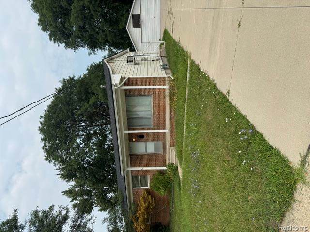 11551 Metter Avenue, Warren, MI 48089