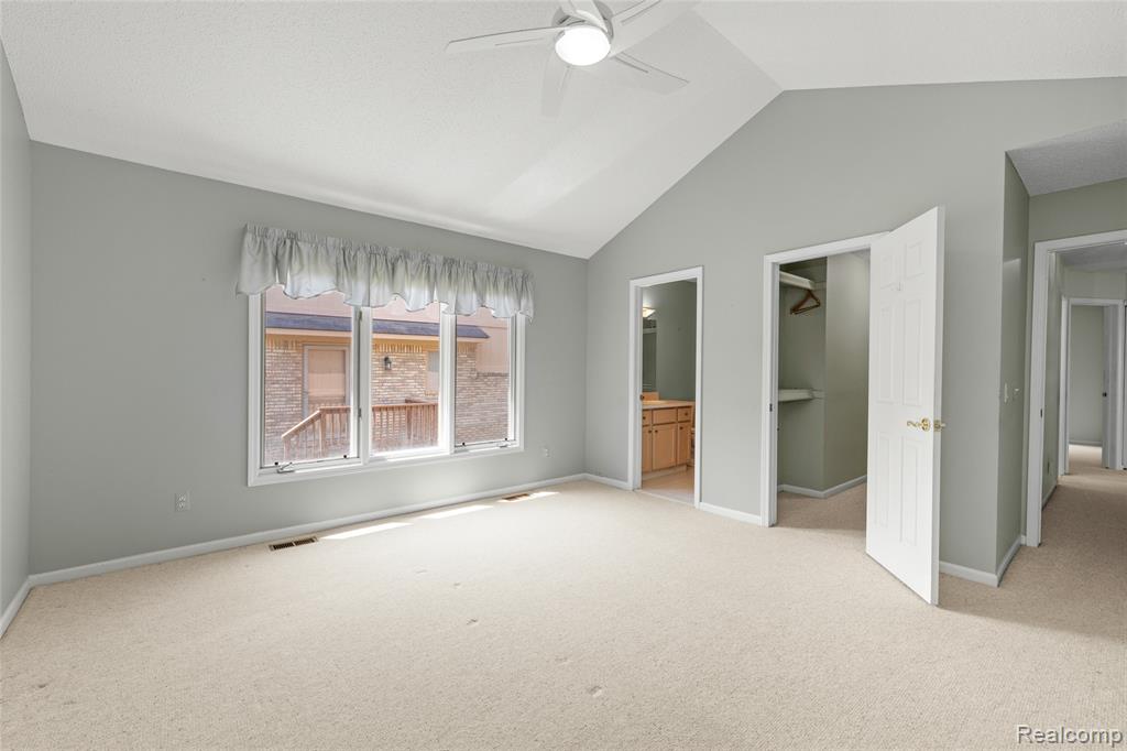 35213 Knollwood Lane, Farmington, MI 48335 — Photo 27