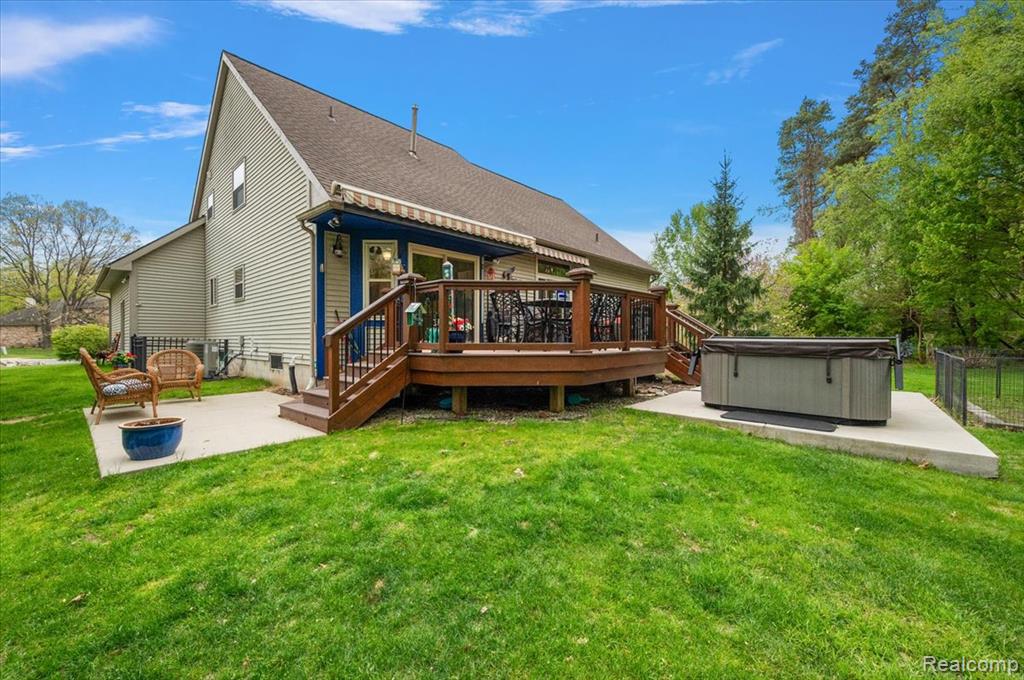 607 Salus Drive, Waterford, MI 48327 — Photo 36