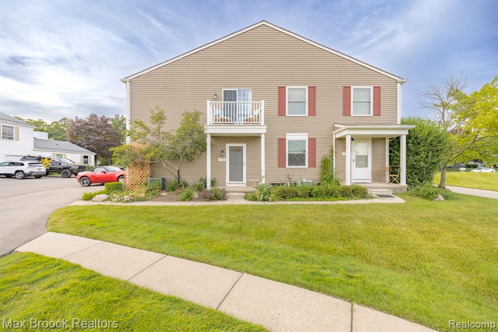 1556 MARINER Drive, Walled Lake, MI 48390 — front exterior