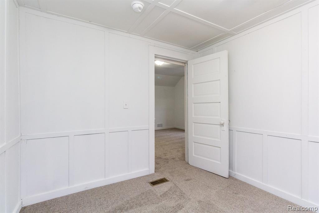 8175 CENTRAL, Center Line, MI 48015 — Photo 20