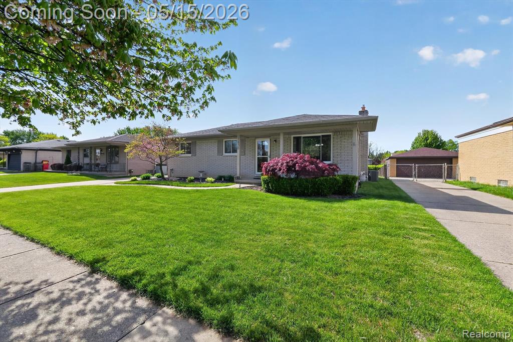 17830 Kuecken Street, Clinton Twp, MI 48038 — Photo 4