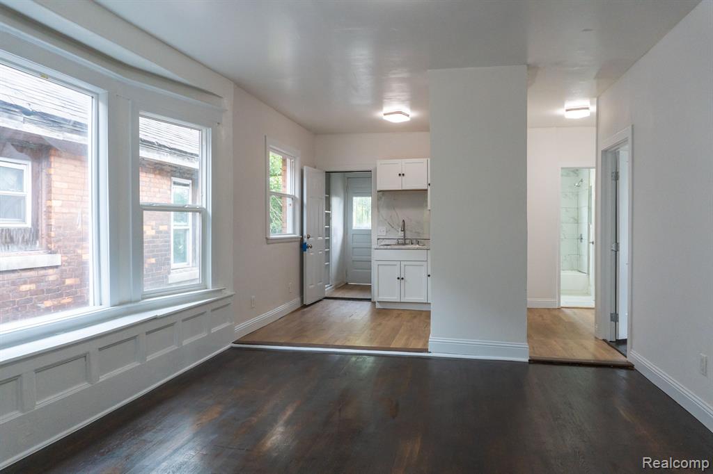 3927 SAINT CLAIR Street, Detroit, MI 48214 — Photo 48