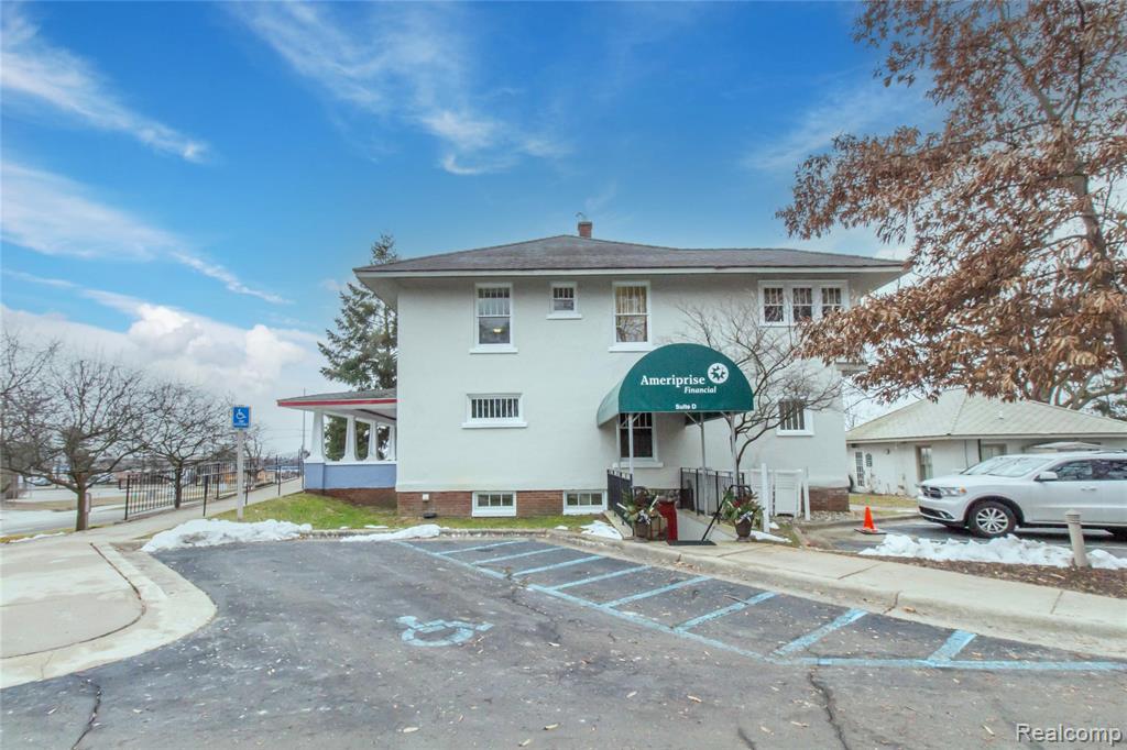 71 N LIVERNOIS Road, Rochester Hills, MI 48307 — Photo 2