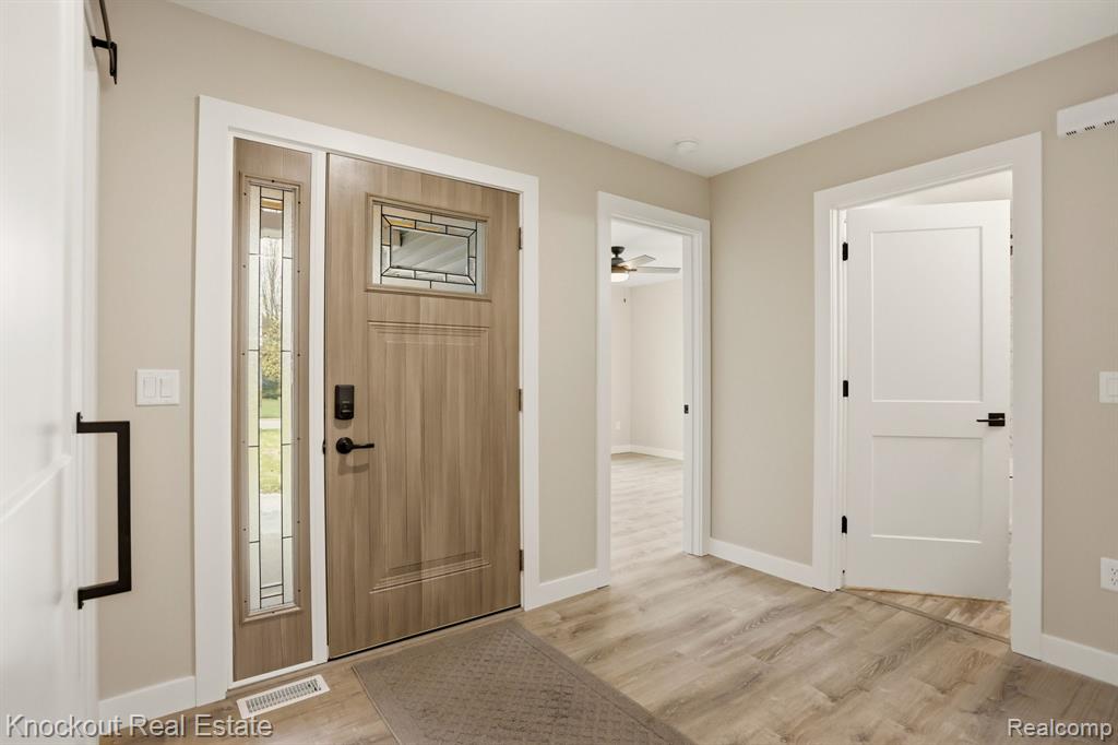 12095 Country Run Drive, Birch Run, MI 48415 — Photo 36