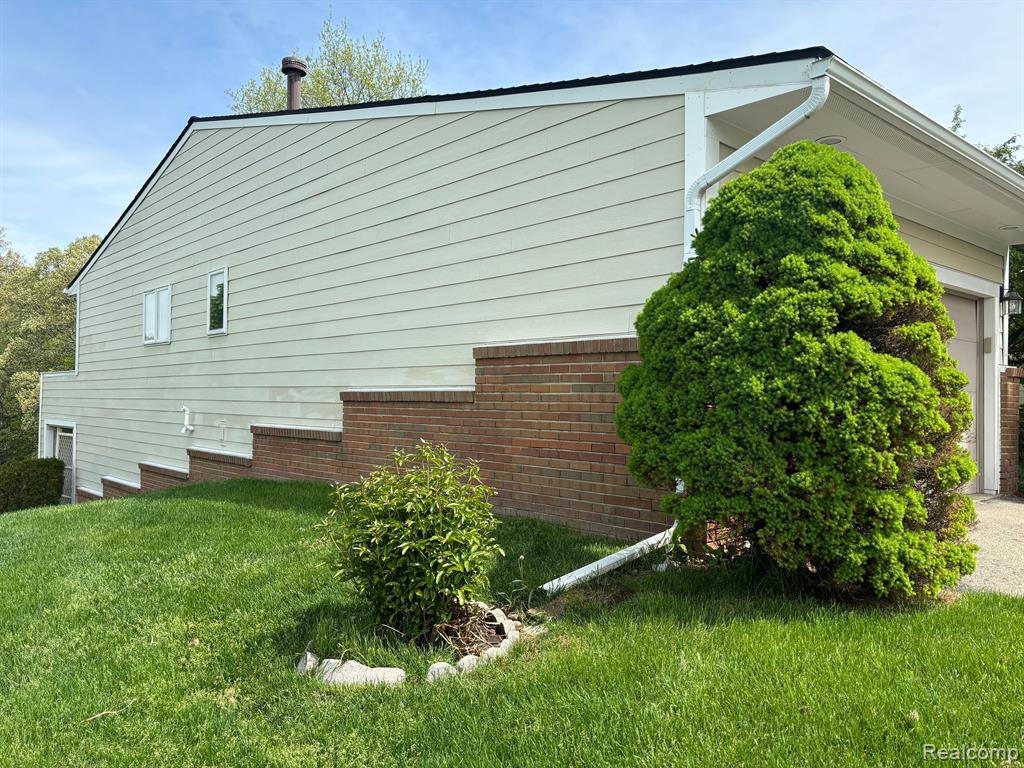 34060 HILLSIDE, Farmington Hills, MI 48335 — Photo 40