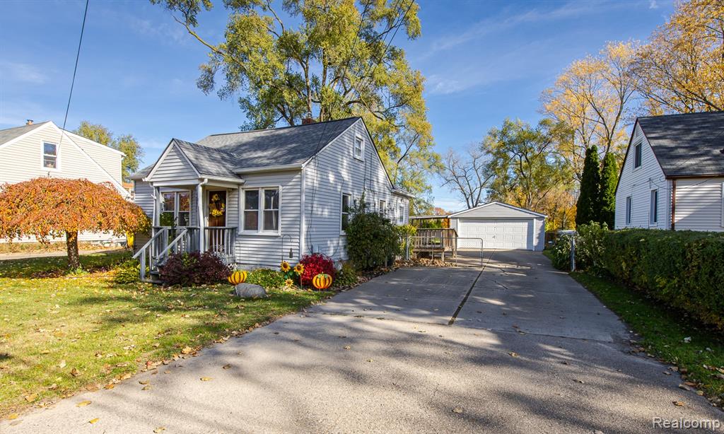44084 Utica Road, Utica, MI 48317 — front exterior