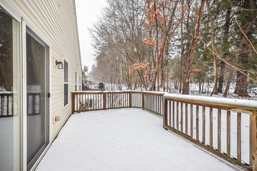 2578 SIGNATURE Circle, Pinckney, MI 48169 — Photo 47