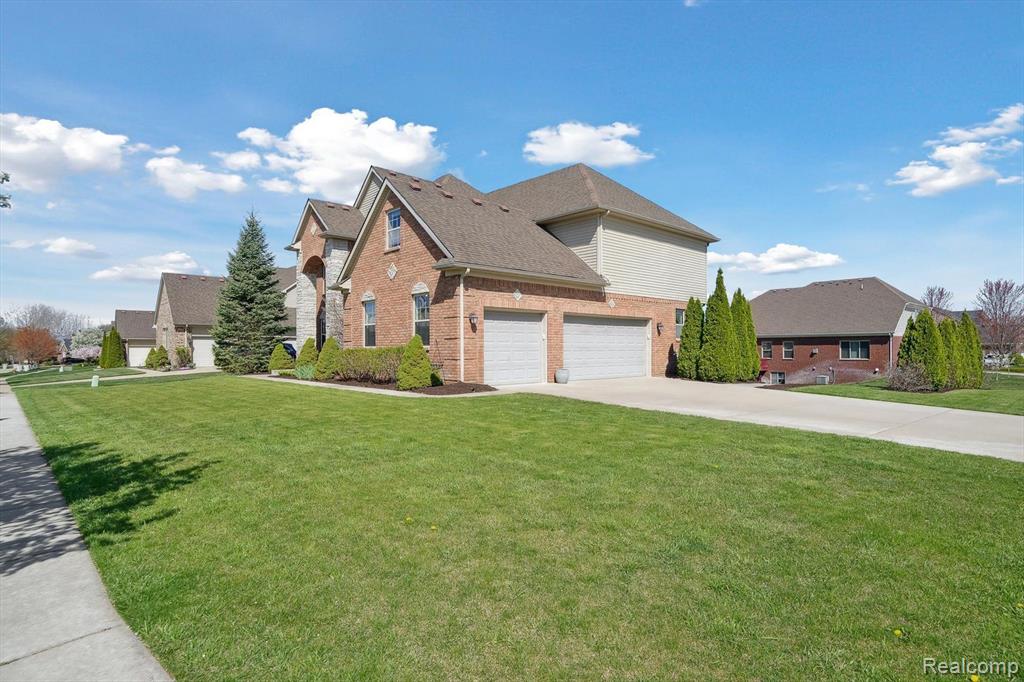 54210 BIRCHWOOD Drive, South Lyon, MI 48178 — Photo 4