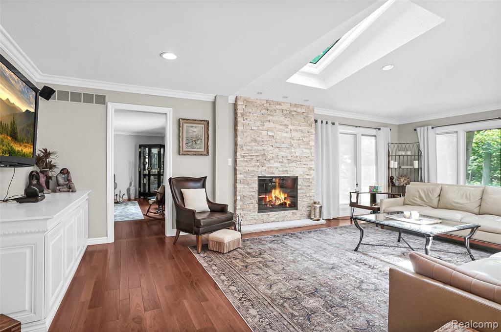 5693 Hunters Gate Drive, Troy, MI 48098 — Photo 18