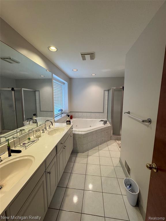704 Wilkshire Court, Grand Blanc, MI 48439 — Photo 24