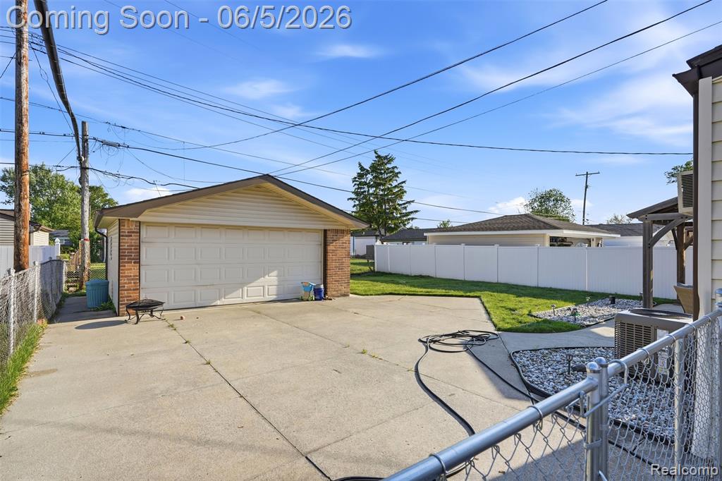 17968 Summer Lane S, Fraser, MI 48026 — Photo 22