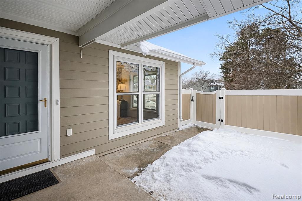 39615 Village Wood Lane, Novi, MI — Photo 4