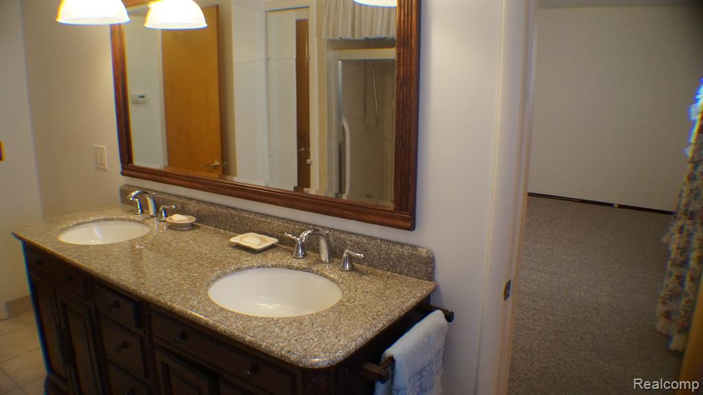 4609 CALVERT Court, Troy, MI 48085 — Photo 21