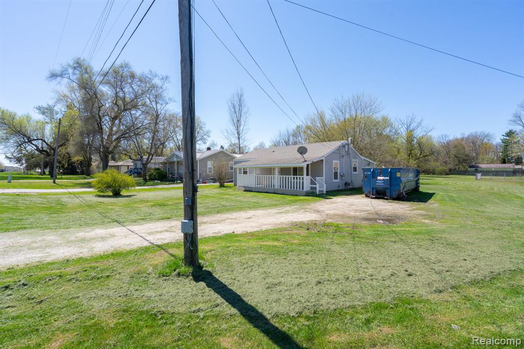 3421 N Genesee Road, Flint, MI 48506 — Photo 3