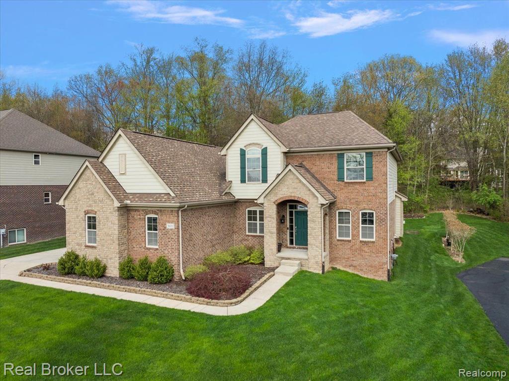 5633 GOLF POINTE Drive, Clarkston, MI 48348 — Photo 13