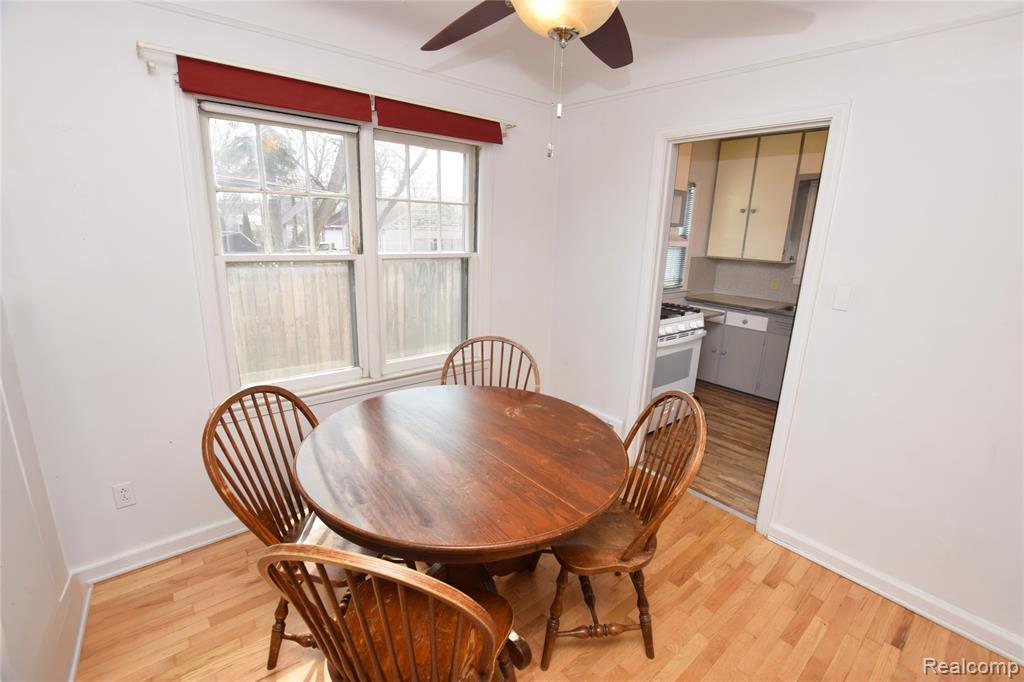 420 Burroughs Avenue, Flint, MI 48507 — Photo 4