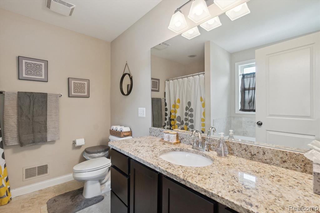 8378 MEADOW CREEK Lane, Pinckney, MI 48169 — Photo 19