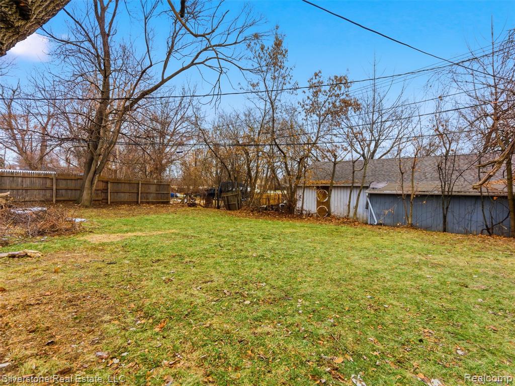 685 Northway Drive, Pontiac, MI 48342 — Photo 30