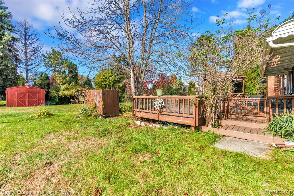 49545 SCHOENHERR Road, Shelby Twp, MI 48315 — Photo 3