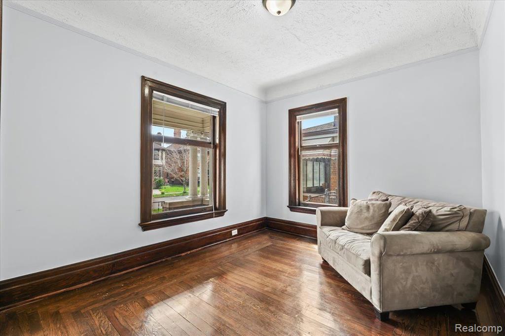 50 TAYLOR Street, Detroit, MI 48202 — Photo 8