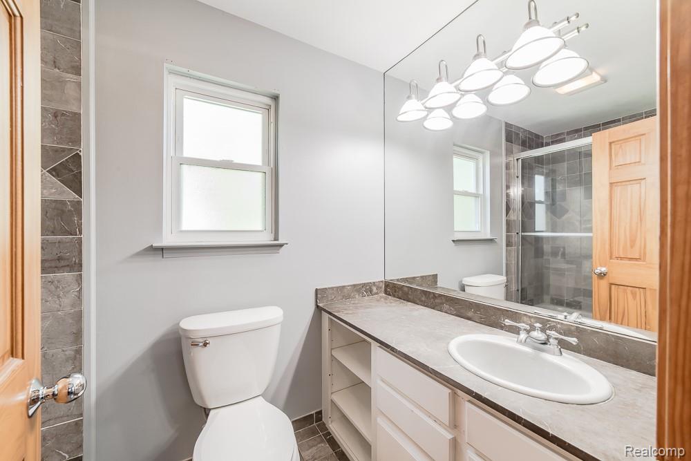 1034 Parkway, Waterford, MI 48328 — Photo 18