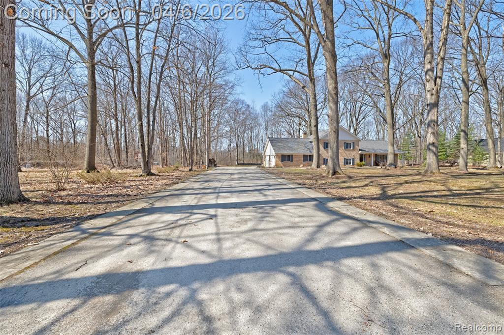6332 Laura Lane, Flint, MI 48507 — Photo 38