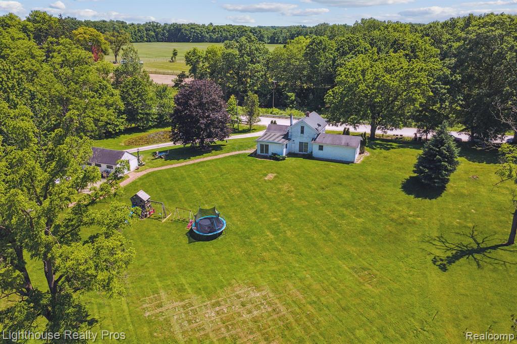 67640 W 8 MILE Road, South Lyon, MI 48178 — Photo 41