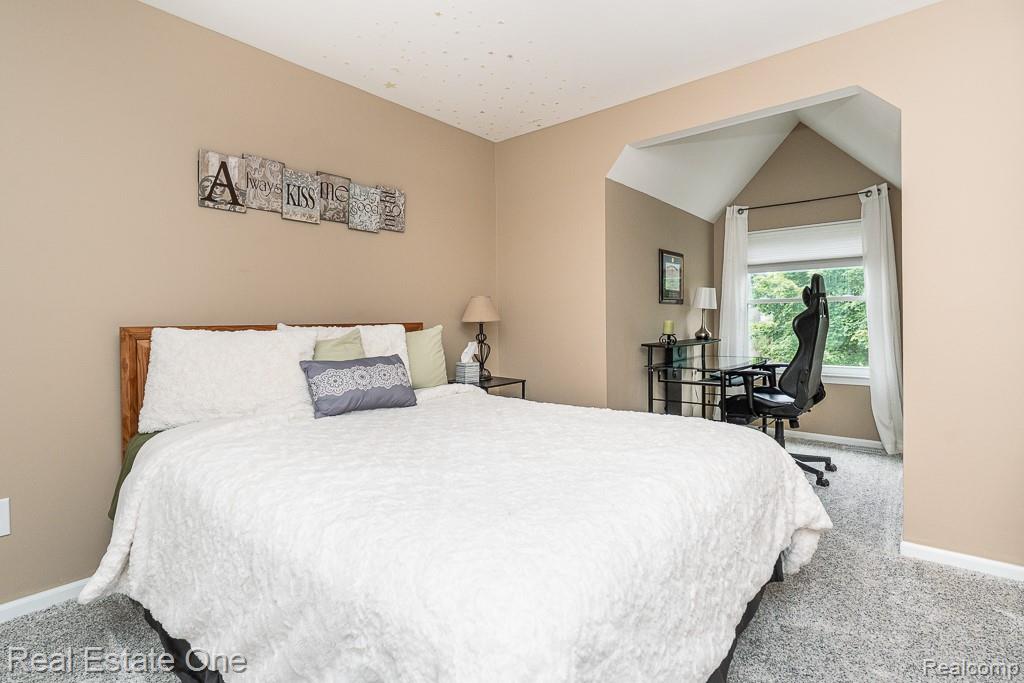 1043 Ridgeview Circle, Lake Orion, MI 48362 — Photo 26