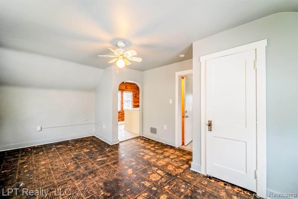 453 Spruce Street, Wyandotte, MI 48192 — Photo 15