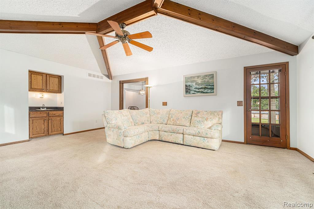 48796 Palmyra Drive, Shelby Twp, MI 48317 — Photo 12