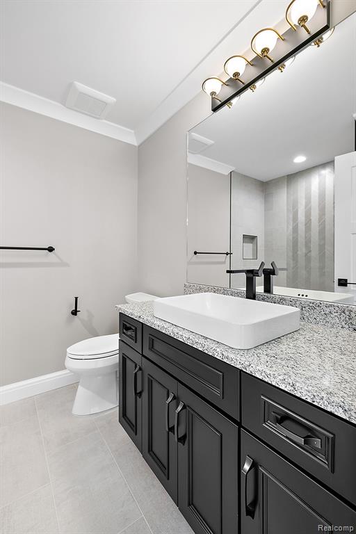 31011 Pioneer Avenue, Bingham Farms, MI 48025 — Photo 76