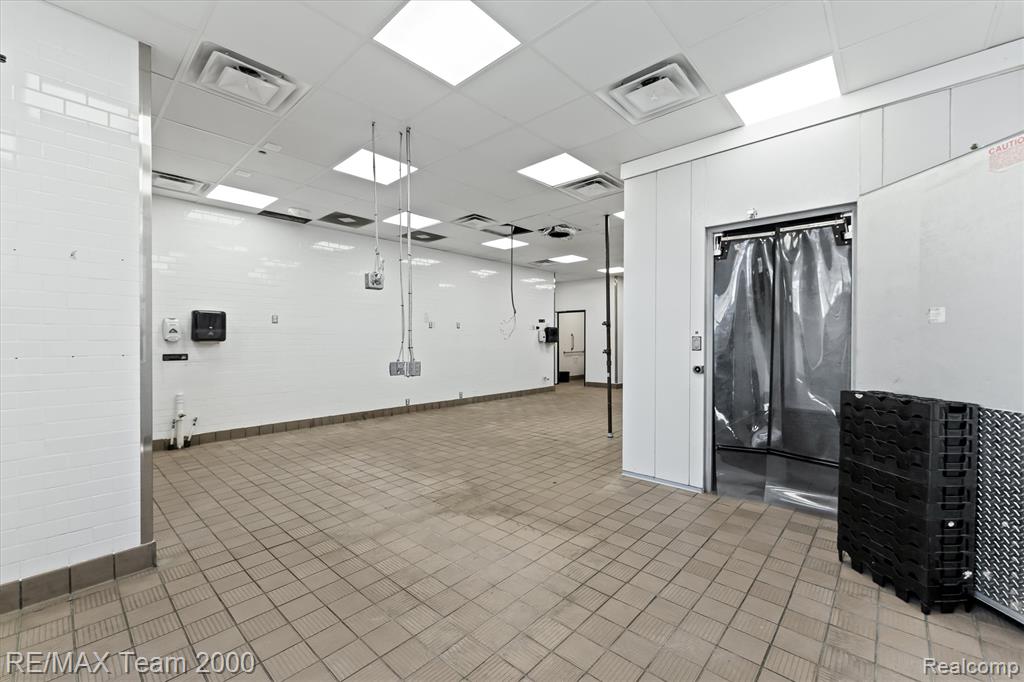 5564 Woodward Avenue, Detroit, MI 48202 — Photo 15