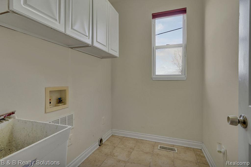 5493 King Road, China, MI — Photo 24