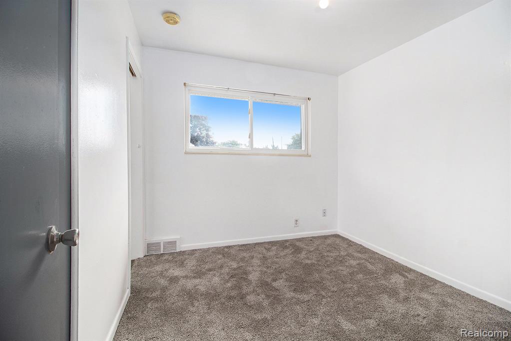 1122 Lori Street, Ypsilanti, MI 48198 — Photo 11