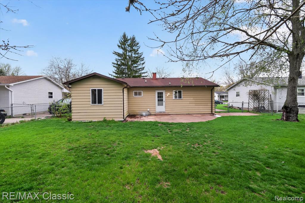 430 Sherwood Court, Holly, MI 48442 — Photo 31