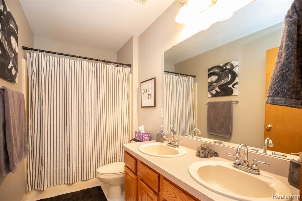 914 E LIBERTY Street, Milford, MI 48381 — Photo 56