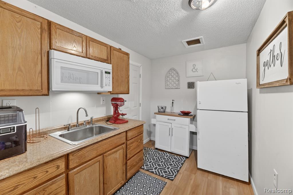 3845 Lake Lapeer Drive, Metamora, MI 48455 — Photo 45