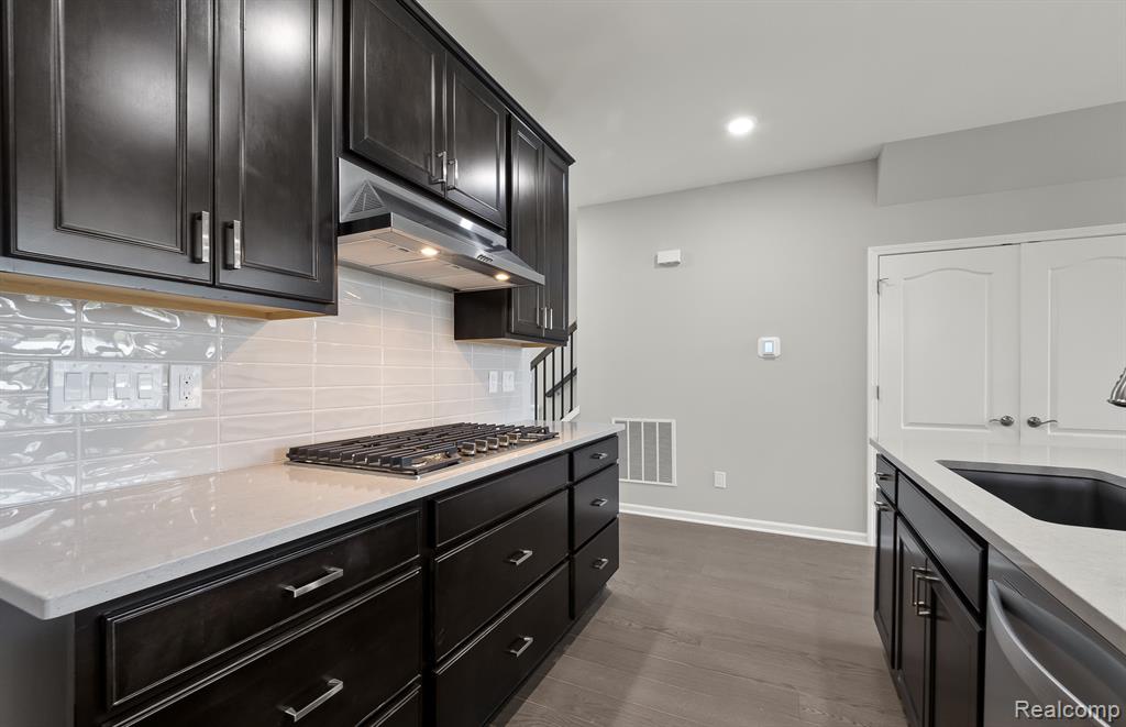 4082 NOTTINGHAM Circle, Clarkston, MI — Photo 10