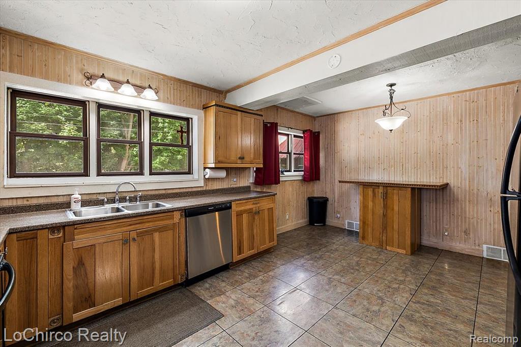 8646 Thendara Boulevard, Clarkston, MI 48348 — Photo 52