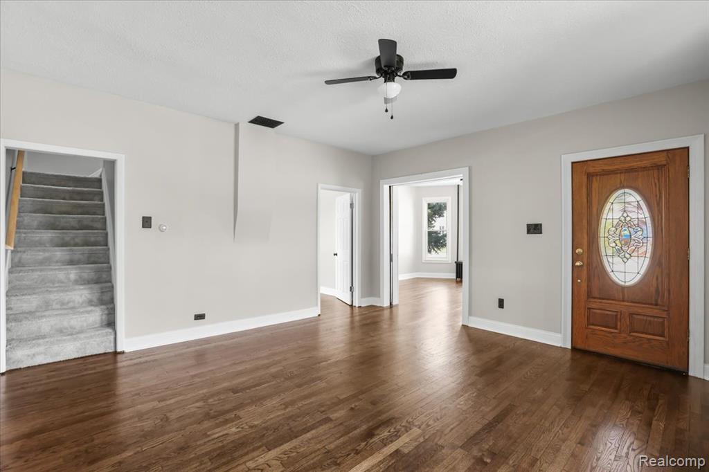 1105 Oak Street, Wyandotte, MI 48192 — Photo 3