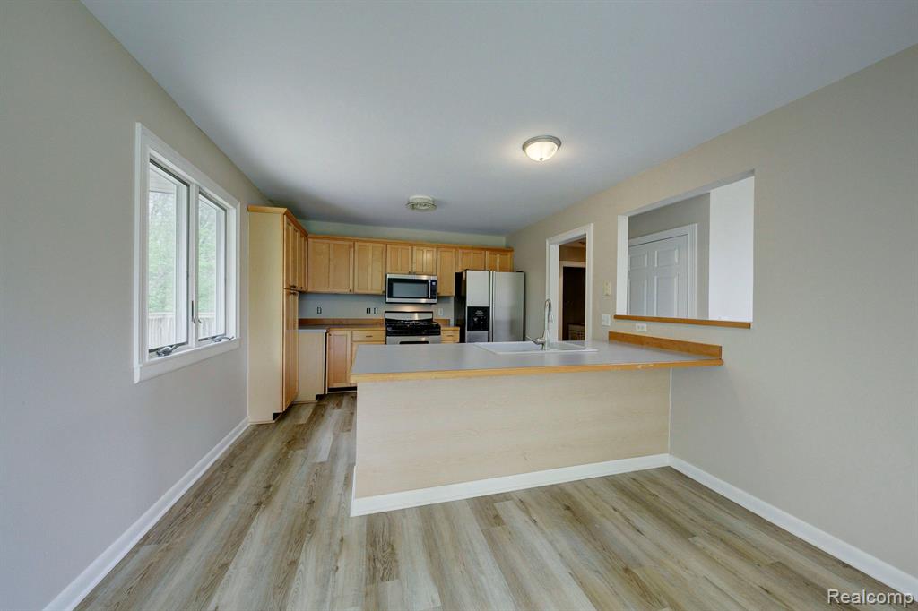 850 VILLAGE PINE Lane, Ortonville, MI 48462 — Photo 35