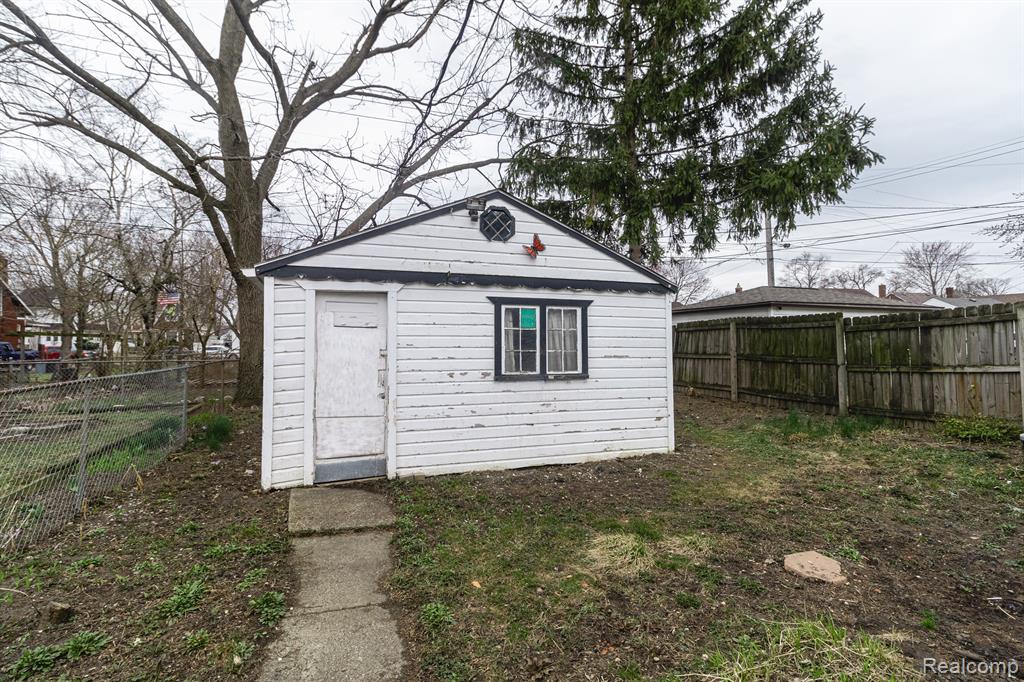 881 Garfield Avenue, Lincoln Park, MI 48146 — Photo 15