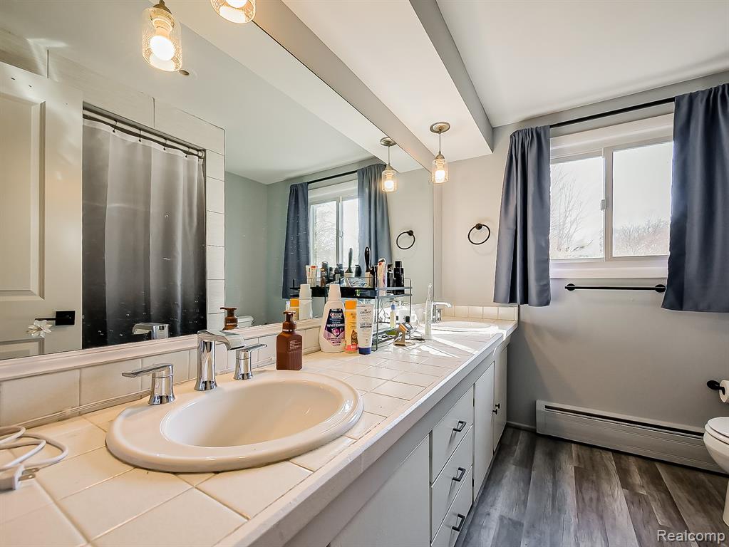 15958 Shadyside Drive, Livonia, MI, 48154