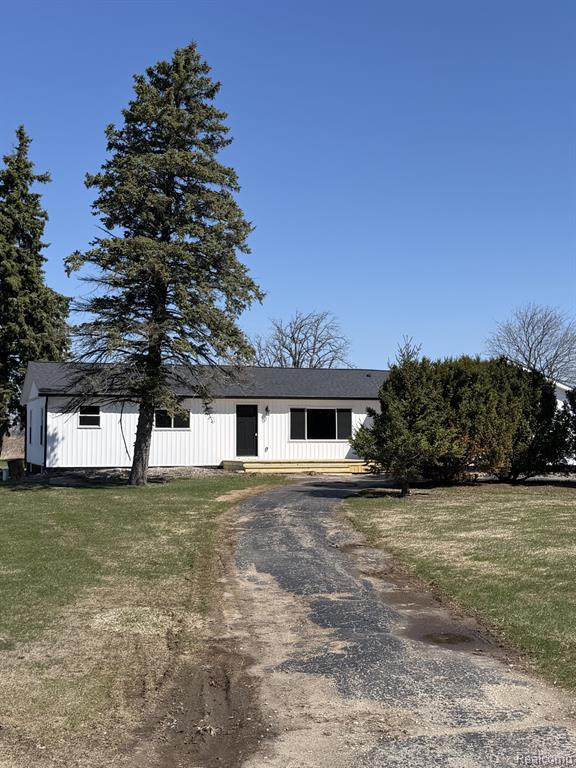 5614 Marlette Road, Marlette, MI 48453