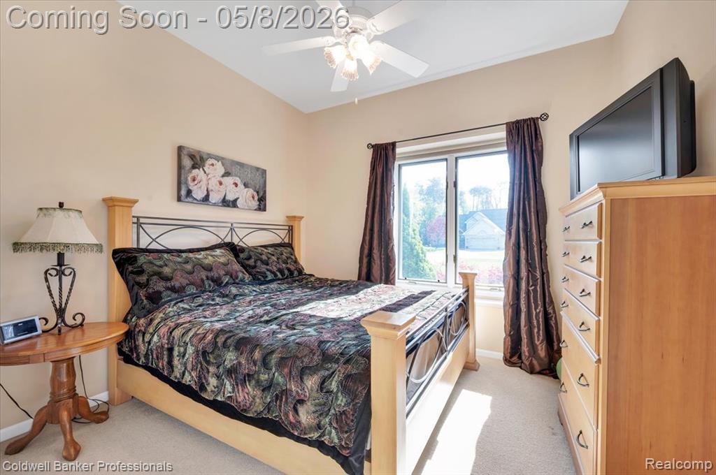 2243 Ridgemoor Court, Burton, MI 48509 — Photo 22