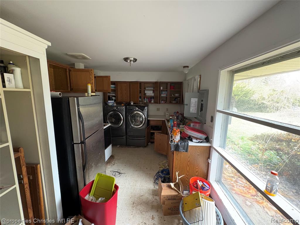 23948 E Le Bost Drive, Novi, MI — Photo 4