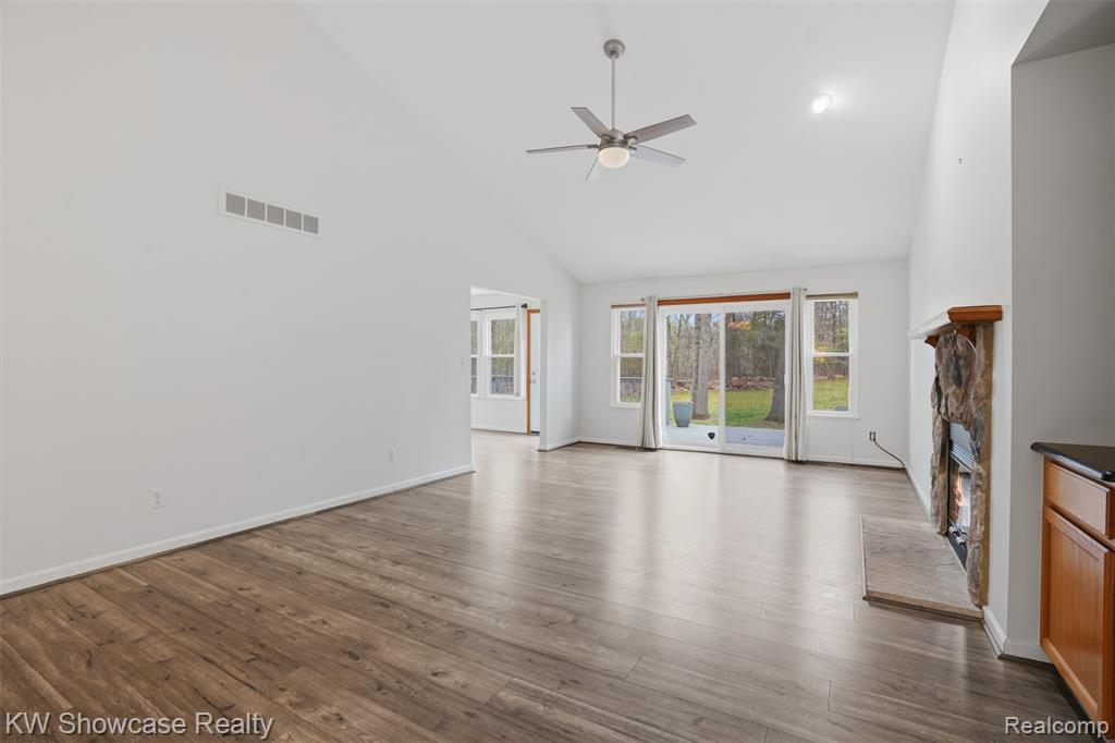 9842 Cedar Island Road, White Lake, MI — Photo 10