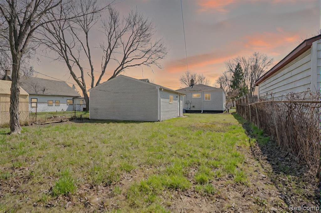 7431 ANNA Avenue, Warren, MI 48092 — Photo 21