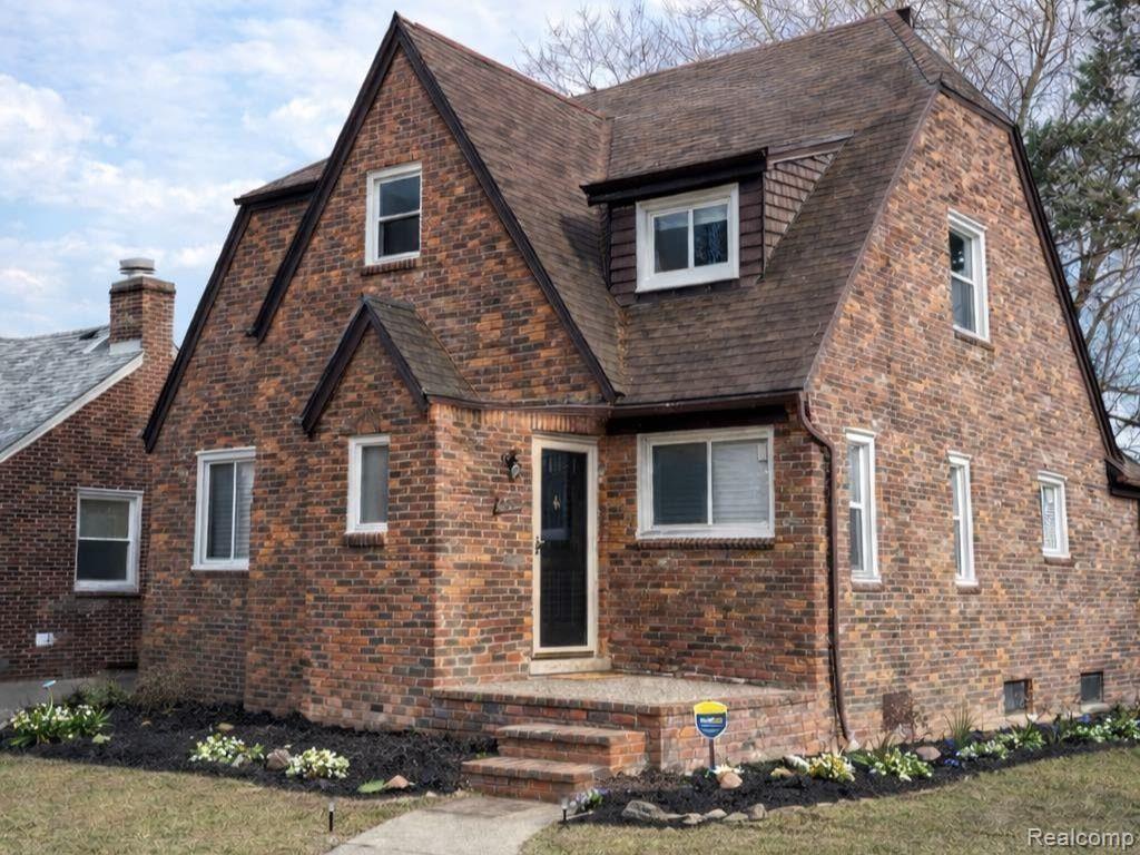 10900 Worden Street, Detroit, MI 48224 — front exterior